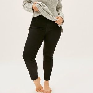 EVERLANE Curvy Authentic Stretch High-Rise Jean